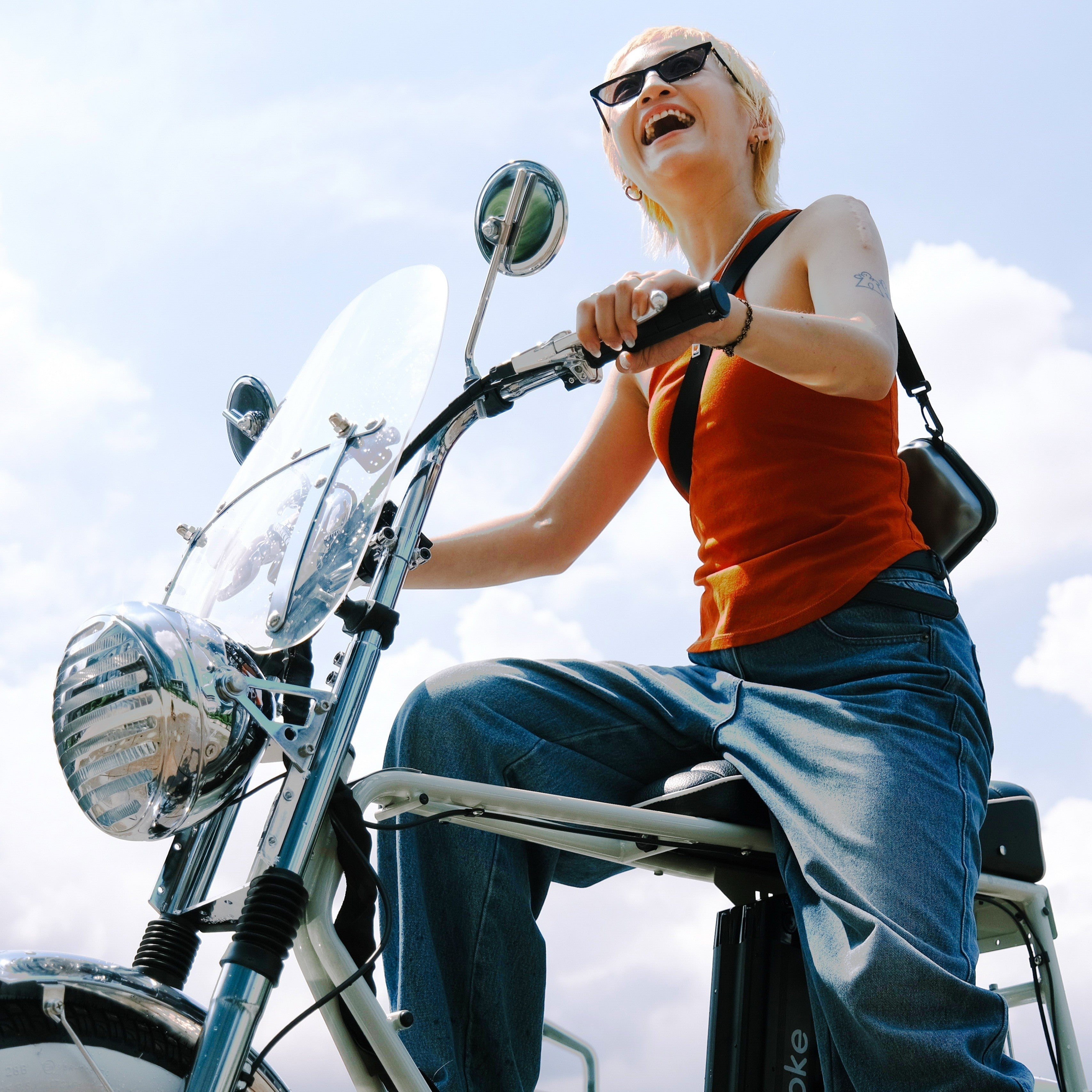 第一次拍攝就上手|Elzie × Unimoke minibike 的相遇