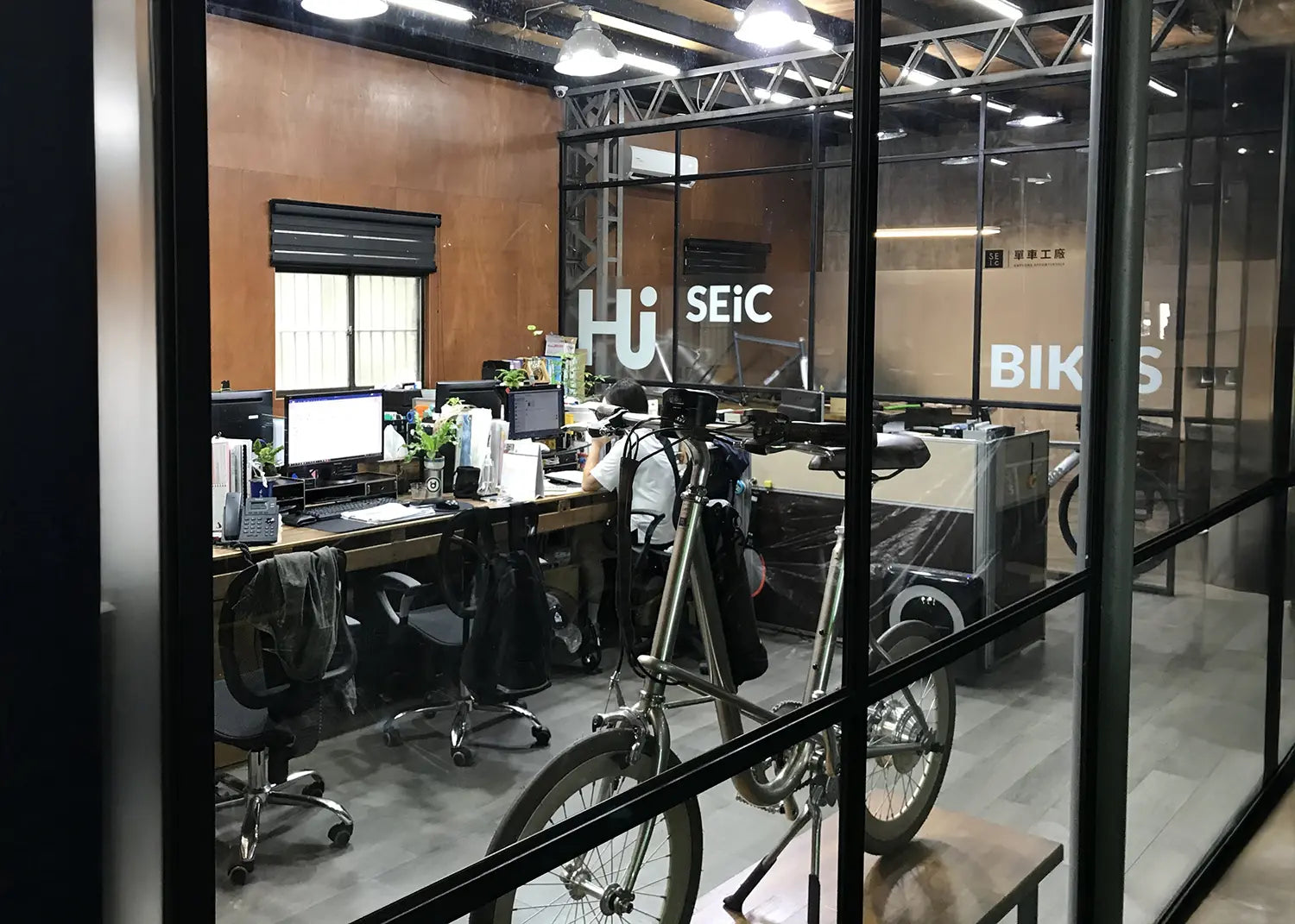 SEic 品牌故事｜台灣客製化復古電輔車，從車庫出發收購德國品牌