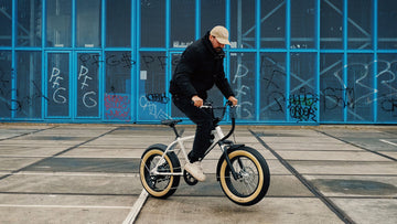 SEic UDX 電輔車動態展現潮流工藝，全車系領有黃色閃電標章確保合法上路。