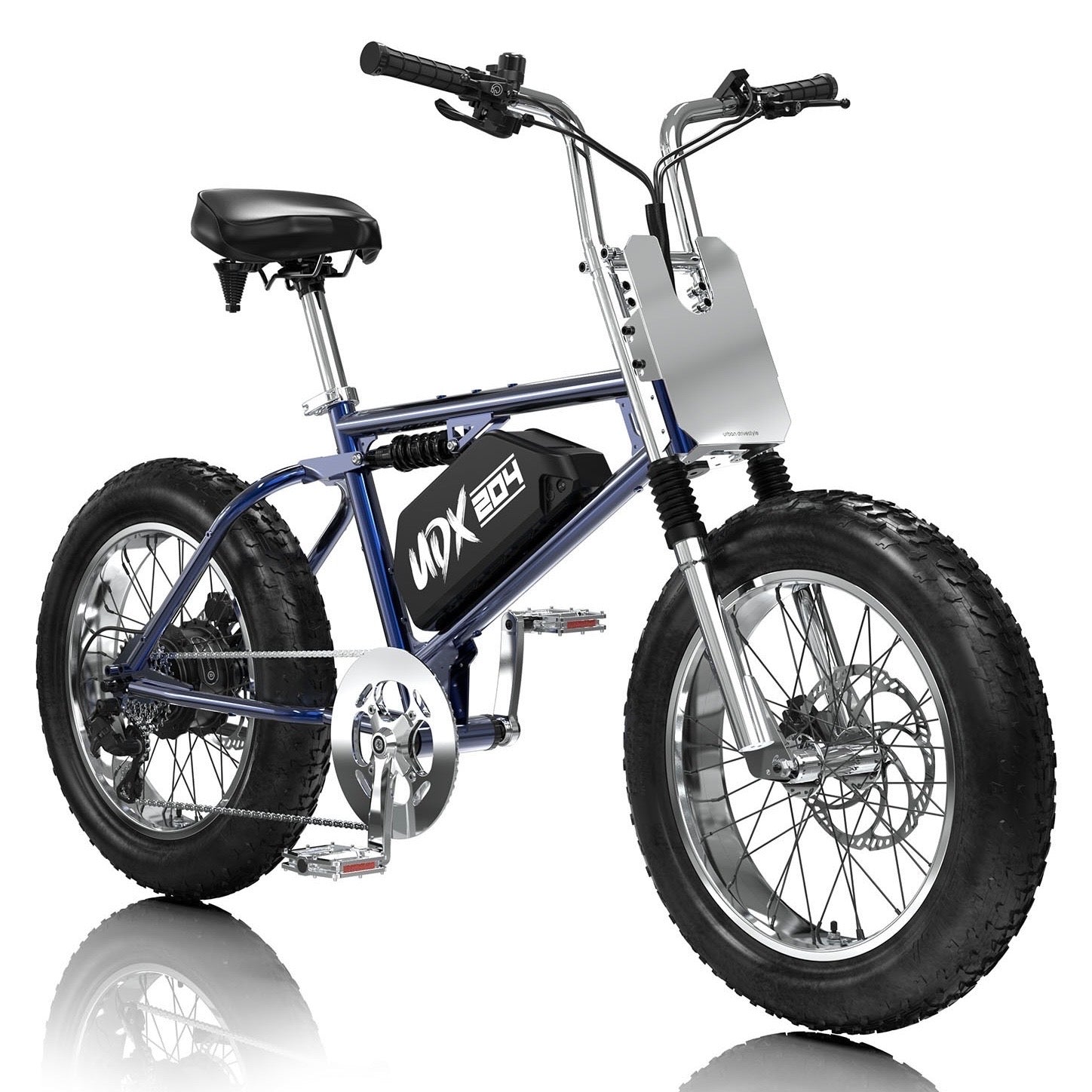 UrbanDrivestyle UDX 清漆寶石藍，搭配銀色配件展現金屬工業風格